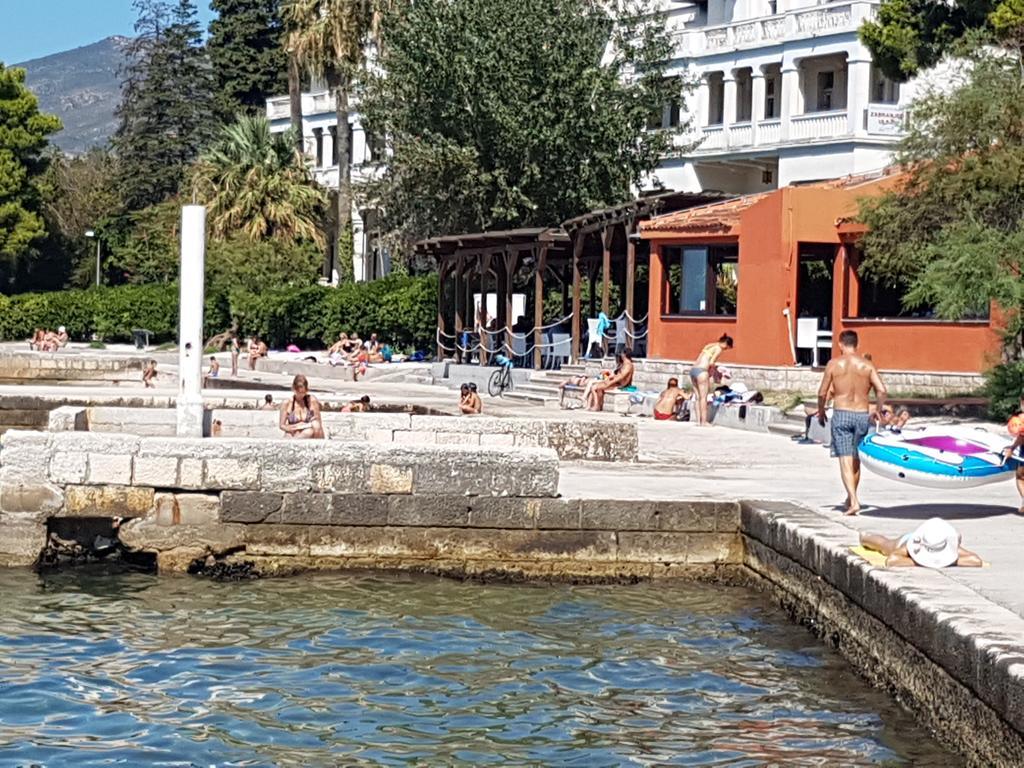 Apartment Roma Kaštela Екстериор снимка
